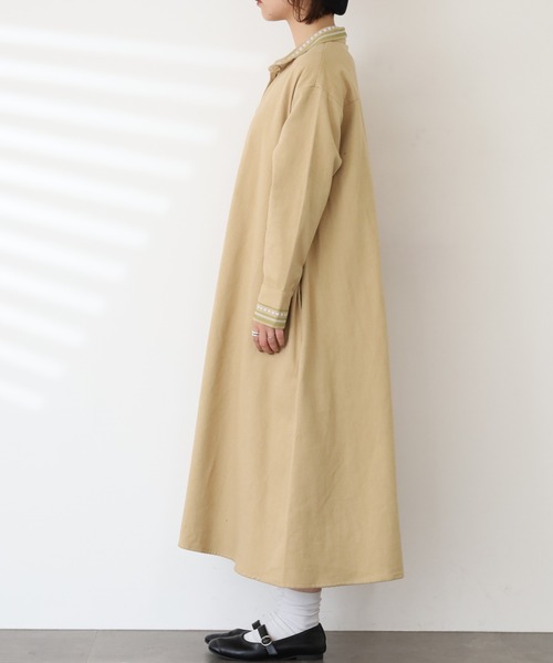 Emago(イマゴ)の「EMAGO つぶつぶ刺繍ワンピース 長袖(シャツワンピース・レディース・ブラウン/ベージュ/カーキ・FREE)」の19枚目の写真