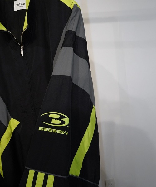 SeeSew(シーソー)の「【UNISEX】SPORTS ICON NYLON JACKET/スポーツアイコンナイロンジャケット(ブルゾン・メンズ・ブラック/ネイビー・M/L)」の18枚目の写真