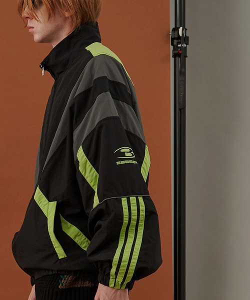SeeSew(シーソー)の「【UNISEX】SPORTS ICON NYLON JACKET/スポーツアイコンナイロンジャケット(ブルゾン・メンズ・ブラック/ネイビー・M/L)」の6枚目の写真