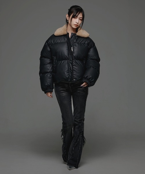 .KOM（ドットコム）の「『.KOM/ドットケーオーエム』襟ボア中綿JKT【CN】（ダウンジャケット/コート・レディース・ブラック・M）」の4枚目の写真