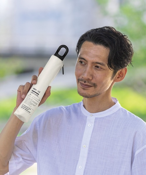 IZA(イーザ)の「IZA【大きめ&フック型】 完全遮光100% メンズ 日傘 折りたたみ 晴雨兼用 Wpc. LARGE & HOOK(折りたたみ傘・メンズ・ブラウン/オフホワイト/グレー/ブラック・FREE)」の5枚目の写真