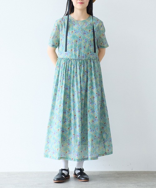 bulle de savon（ビュルデサボン）の「スイセンプリント ギャザーワンピース（ワンピース・レディース・チャコールグレー/ミント・FREE）」の10枚目の写真