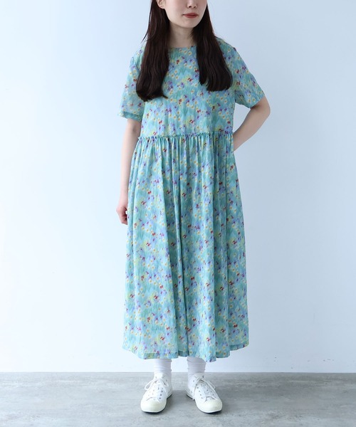 bulle de savon(ビュルデサボン)の「スイセンプリント ギャザーワンピース(ワンピース・レディース・チャコールグレー/ミント・FREE)」の9枚目の写真