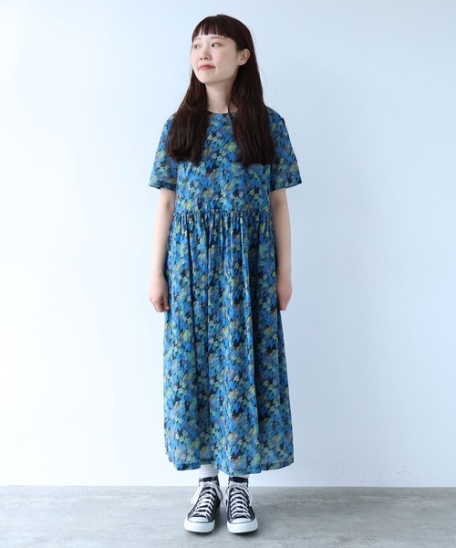 bulle de savon(ビュルデサボン)の「スイセンプリント ギャザーワンピース(ワンピース・レディース・チャコールグレー/ミント・FREE)」の11枚目の写真