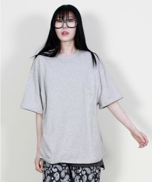 DEMARC(ドゥマーク)の「オーバーサイズ無地レイヤード半袖Tシャツグレー(Tシャツ/カットソー・レディース・その他・LARGE/MEDIUM)」の4枚目の写真
