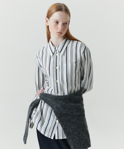 LEVAR(レバー)の「Tidy Stripe Shirt - Multi Blue(シャツ/ブラウス・レディース・ブルー・FREE)」の3枚目の写真