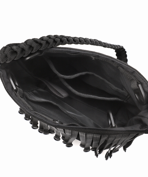 Spick & Span（スピックアンドスパン）の「BAICYCLON/バイシクロン 別注TAPE FRINGE MINI BAG*（ハンドバッグ・レディース・ブラック・FREE）」の9枚目の写真