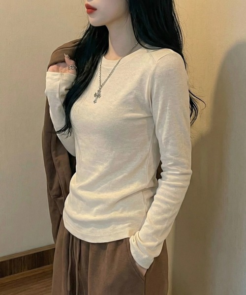 cammie(キャミー)の「シンプルタイトトップス(Tシャツ/カットソー・レディース・ダークグレー/アイボリー/ブラック・M/L)」の4枚目の写真
