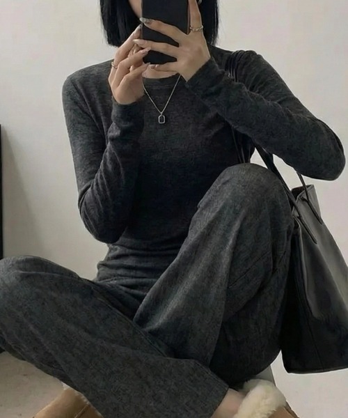 cammie(キャミー)の「シンプルタイトトップス(Tシャツ/カットソー・レディース・ダークグレー/アイボリー/ブラック・M/L)」の13枚目の写真