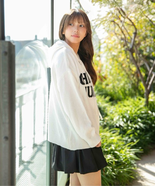 GORGE（ゴージ）の「《ロゴ×フードデザイン》ゆるニットフーディー 冬トップス◎（ニット/セーター・レディース・ブラック/オフホワイト/グレー・F）」の10枚目の写真