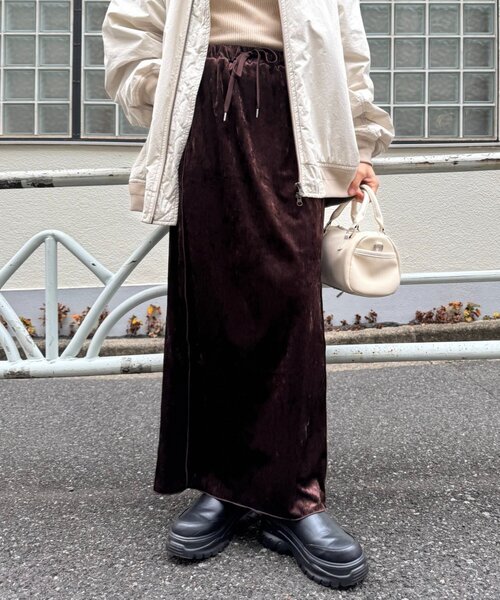 CIAOPANIC TYPY(チャオパニックティピー)の「クラッシュベロアメロウ切替スカート(スカート・レディース・ブラック/キャメル/ブラウン/サックスブルー・SMALL/MEDIUM)」の12枚目の写真
