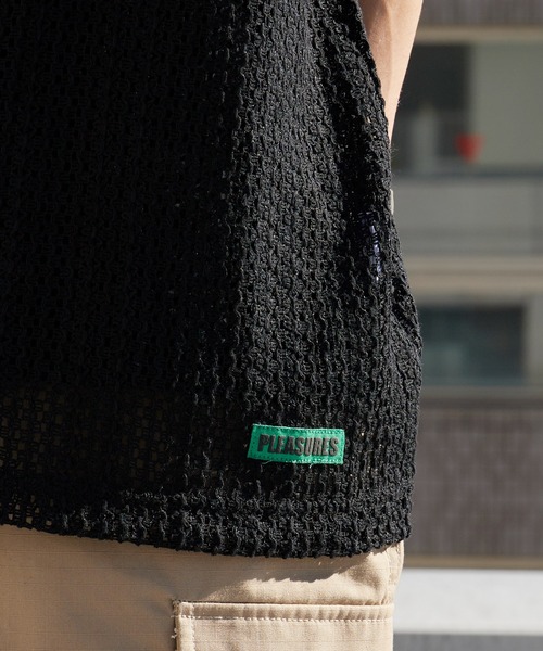 PLEASURES（プレジャー）の「PLEASURES/プレジャーズ 透かし編み クルーネックメッシュトップス 2026年春夏（Tシャツ/カットソー・メンズ・ブラック・XL）」の3枚目の写真