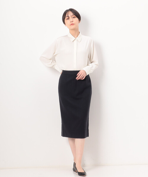 COMME CA（コムサ）の「プルエラバックサテン シャツ（シャツ/ブラウス・レディース・ブラック/オフホワイト・11号/9号）」の3枚目の写真