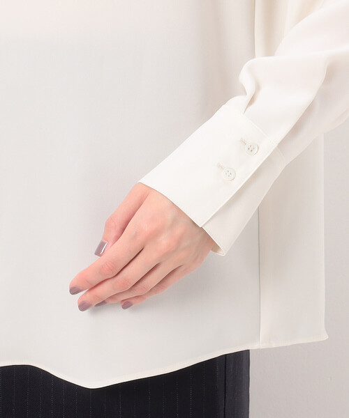 COMME CA（コムサ）の「プルエラバックサテン シャツ（シャツ/ブラウス・レディース・ブラック/オフホワイト・11号/9号）」の15枚目の写真