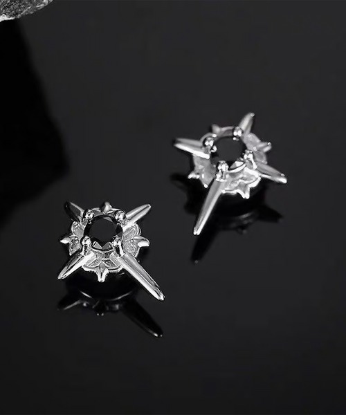 SBG（エスビー）の「SBG ゴシックスター ストーンピアス / イヤーカフ  両耳（ピアス（両耳用）・メンズ・ブラック/シルバー/ブラック系その他/シルバー系その他・FREE）」の3枚目の写真