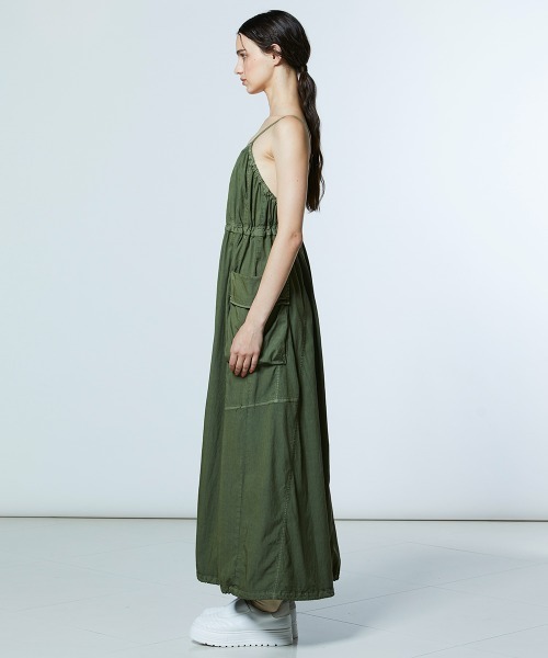 DOUBLE STANDARD CLOTHING（ダブルスタンダードクロージング）の「ツーバスダイドニット カーゴワンピース（ワンピース・レディース・カーキ/ベージュ・38/36）」の4枚目の写真