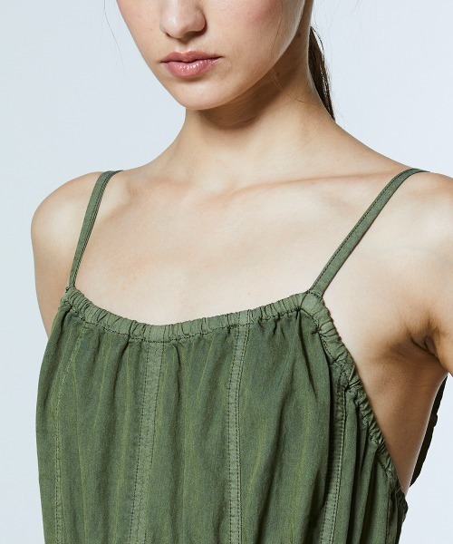 DOUBLE STANDARD CLOTHING（ダブルスタンダードクロージング）の「ツーバスダイドニット カーゴワンピース（ワンピース・レディース・カーキ/ベージュ・38/36）」の6枚目の写真