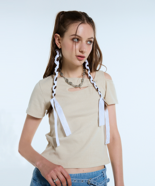 LARTIGENT（ラーティゼン）の「L11 ONE SHOULDER TOP(BEIGE)（Tシャツ/カットソー・レディース・その他・FREE）」の3枚目の写真