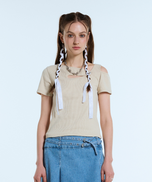 LARTIGENT（ラーティゼン）の「L11 ONE SHOULDER TOP(BEIGE)（Tシャツ/カットソー・レディース・その他・FREE）」の5枚目の写真