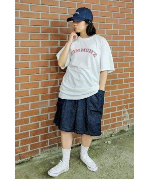 COMMONZ(コモンズ)の「アーチロゴTシャツ_ホワイト(Tシャツ/カットソー・レディース・その他・1/2)」の4枚目の写真