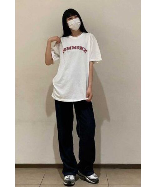 COMMONZ(コモンズ)の「アーチロゴTシャツ_ホワイト(Tシャツ/カットソー・レディース・その他・1/2)」の7枚目の写真
