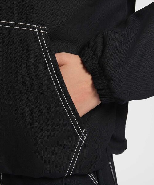 NIKE(ナイキ)の「ナイキ スポーツウェア ウィメンズ オーバーサイズド ワークウェア ジャケット / Nike Sportswear Women's Oversized Workwear Jacket IF0337-010 Black(その他アウター・レディース・ブラック・XL/L/XS/S/M)」の5枚目の写真