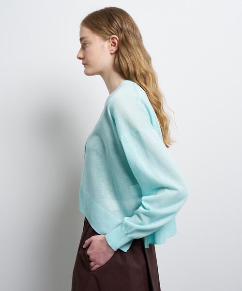 LANVIN en Bleu(ランバンオンブルー)の「Vネックショートカーディガン(ニット/セーター・レディース・オフホワイト/ブラック/ベージュ/ブルー系その他/ピンク・38)」の9枚目の写真