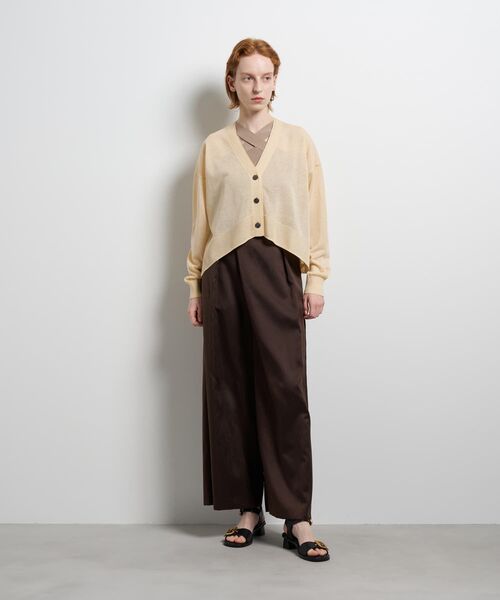 LANVIN en Bleu(ランバンオンブルー)の「Vネックショートカーディガン(ニット/セーター・レディース・オフホワイト/ブラック/ベージュ/ブルー系その他/ピンク・38)」の21枚目の写真