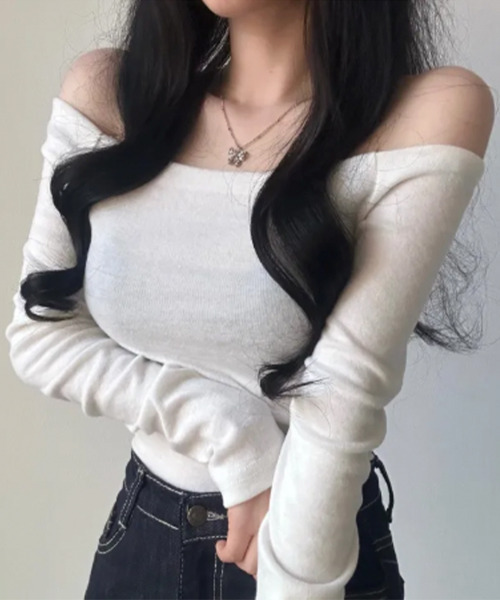 VIVID LADY(ビビッドレディー)の「オフショルダー Tシャツ 長袖(Tシャツ/カットソー・レディース・ブラック/アイボリー・FREE)」の2枚目の写真