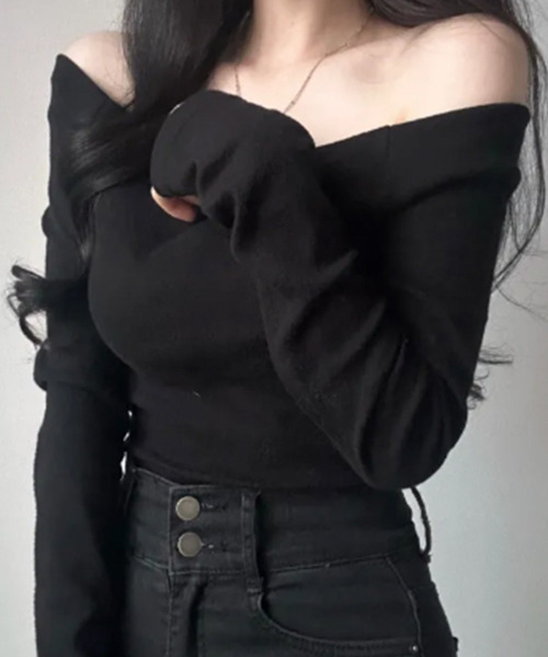 VIVID LADY(ビビッドレディー)の「オフショルダー Tシャツ 長袖(Tシャツ/カットソー・レディース・ブラック/アイボリー・FREE)」の1枚目の写真
