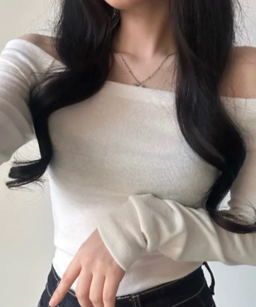 VIVID LADY(ビビッドレディー)の「オフショルダー Tシャツ 長袖(Tシャツ/カットソー・レディース・ブラック/アイボリー・FREE)」の5枚目の写真