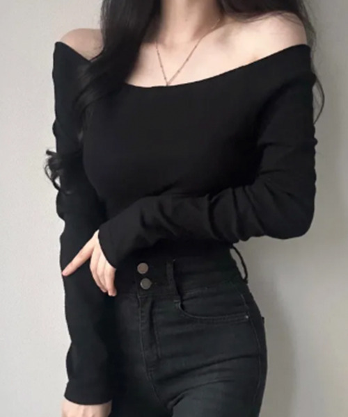 VIVID LADY(ビビッドレディー)の「オフショルダー Tシャツ 長袖(Tシャツ/カットソー・レディース・ブラック/アイボリー・FREE)」の12枚目の写真