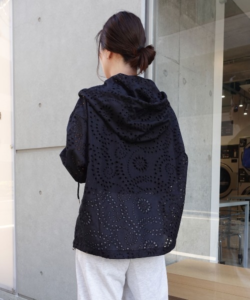 CORNERS（コーナーズ）の「レースアノラックパーカー（シャツ/ブラウス・レディース・ホワイト/ブラック・M）」の8枚目の写真