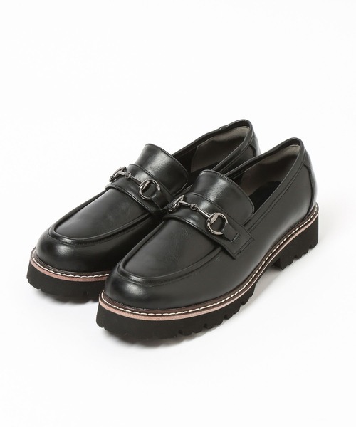 BAYFLOW（ベイフロー）の「[抗菌消臭加工付き]ビットローファー（ローファー・レディース・アイボリー/ブラック・MEDIUM/LARGE）」の4枚目の写真