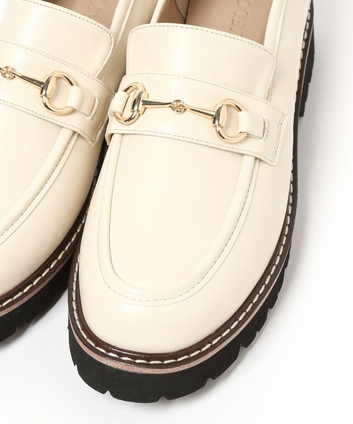 BAYFLOW（ベイフロー）の「[抗菌消臭加工付き]ビットローファー（ローファー・レディース・アイボリー/ブラック・MEDIUM/LARGE）」の11枚目の写真