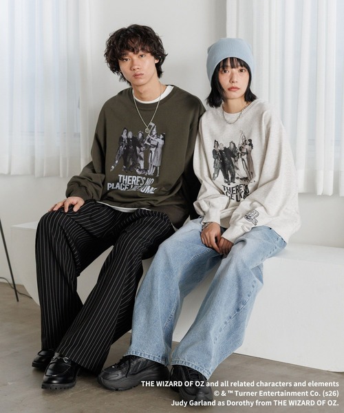 PAGEBOY(ページボーイ)の「《UNISEX》フォトスウェット【PBLIM/オズの魔法使】(スウェット・レディース・グレー/チャコールグレー/ライトブルー・MEDIUM/LARGE)」の11枚目の写真