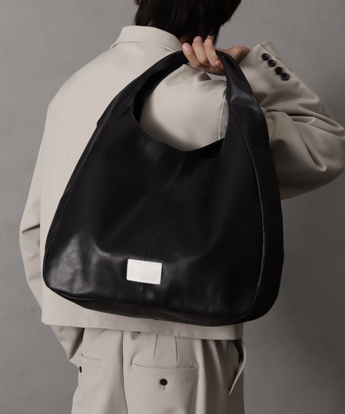 ADAM PATEK(アダムパテック)の「【ADAMPATEK/アダムパテック】撥水レザーワンショルダーバッグ(ショルダーバッグ・メンズ・ブラック・FREE)」の4枚目の写真