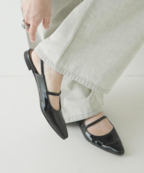 URBAN RESEARCH（アーバンリサーチ）の「ポインテッドバックストラップシューズ（パンプス・レディース・ブラック/シルバー・38/37/36/39）」の2枚目の写真