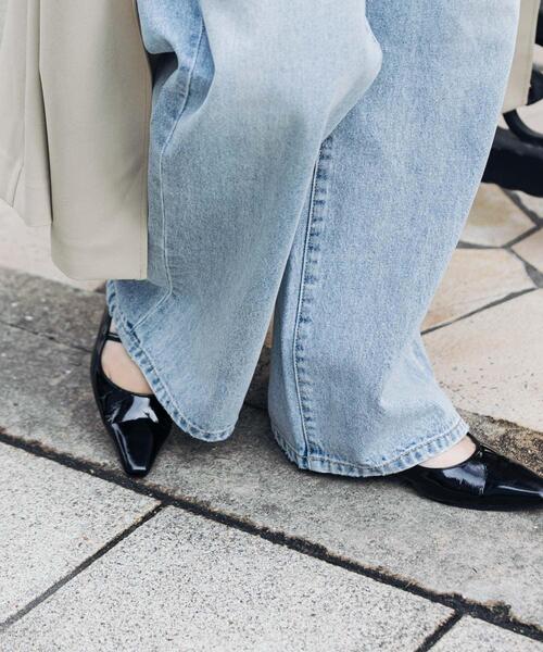 URBAN RESEARCH（アーバンリサーチ）の「ポインテッドバックストラップシューズ（パンプス・レディース・ブラック/シルバー・38/37/36/39）」の6枚目の写真