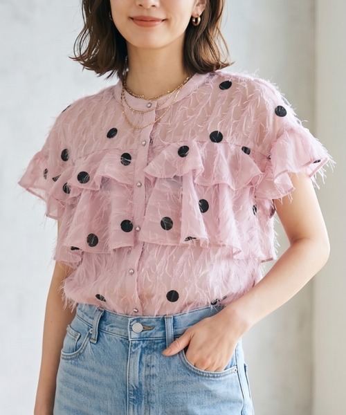 CHhdmn(シーエイチヒデモン)の「ドット刺繍シアーブラウス / フリルスリーブ / ラメフリンジ / 透け感トップス /袖なし(シャツ/ブラウス・レディース・ライトブルー/ブラック/ホワイト/ピンク・M/L)」の4枚目の写真