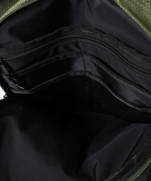 Gramicci(グラミチ)の「【GRAMICCI】DAY PACK 25L(ショルダーバッグ・メンズ・ブラック・FREE)」の6枚目の写真