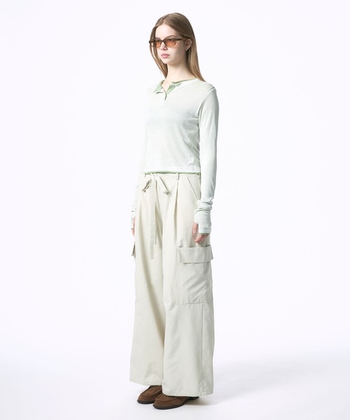 Nora Lily elle(ノラリリーエル)の「【Nora Lily】「elle」Double-Layer Bicolor Henley Top(Tシャツ/カットソー・レディース・グレー/ダークグレー/ブラウン/ホワイト・FREE)」の22枚目の写真