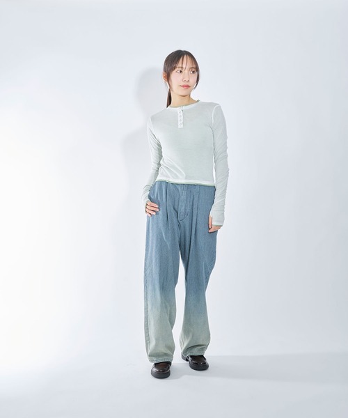 Nora Lily elle(ノラリリーエル)の「【Nora Lily】「elle」Double-Layer Bicolor Henley Top(Tシャツ/カットソー・レディース・グレー/ダークグレー/ブラウン/ホワイト・FREE)」の7枚目の写真