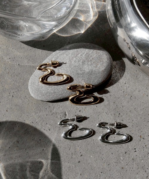 Soierie（ソワリー）の「バーチャル フック フープ ピアス /  Virtual hook hoop pierce（ピアス（両耳用）・レディース・ゴールド/シルバー・FREE）」の8枚目の写真