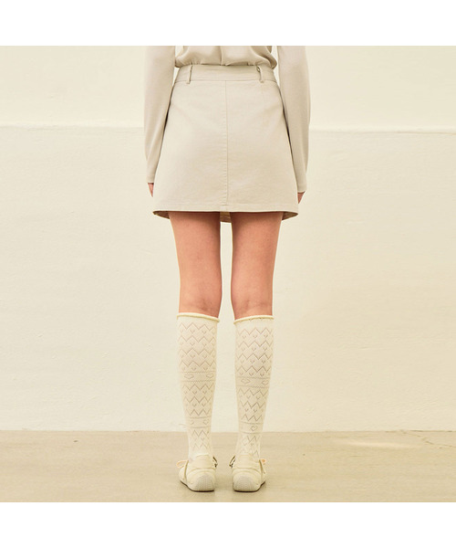SLOWLOLLI（スローローリ）の「Daily short denim skirt_3 Colors（スカート・レディース・ブラック/アイボリー/Beige・1(S)/2(M)/3(L)）」の2枚目の写真