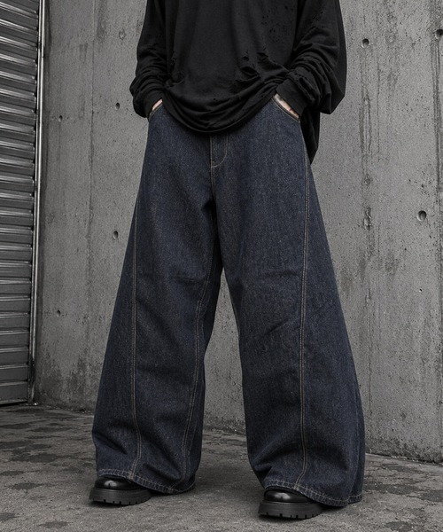 BENDER TOKYO(ベンダートウキョウ)の「ワイドストレート カーブデニムパンツ(デニムパンツ・メンズ・ブラック/ノンウォッシュ・M/L)」の12枚目の写真
