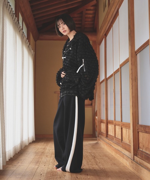 狐独(コドク)の「カーブライントラックパンツ(その他パンツ・メンズ・オフホワイト/ブラック・LARGE/MEDIUM/SMALL)」の16枚目の写真