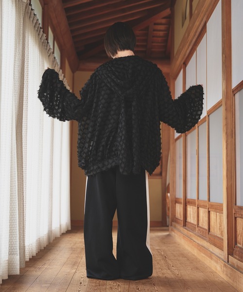 狐独(コドク)の「カーブライントラックパンツ(その他パンツ・メンズ・オフホワイト/ブラック・LARGE/MEDIUM/SMALL)」の17枚目の写真