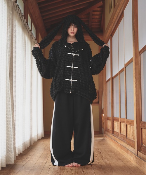狐独(コドク)の「カーブライントラックパンツ(その他パンツ・メンズ・オフホワイト/ブラック・LARGE/MEDIUM/SMALL)」の15枚目の写真