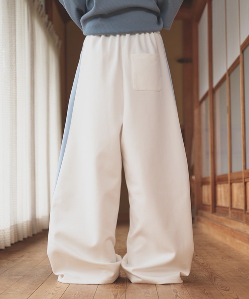 狐独(コドク)の「カーブライントラックパンツ(その他パンツ・メンズ・オフホワイト/ブラック・LARGE/MEDIUM/SMALL)」の21枚目の写真